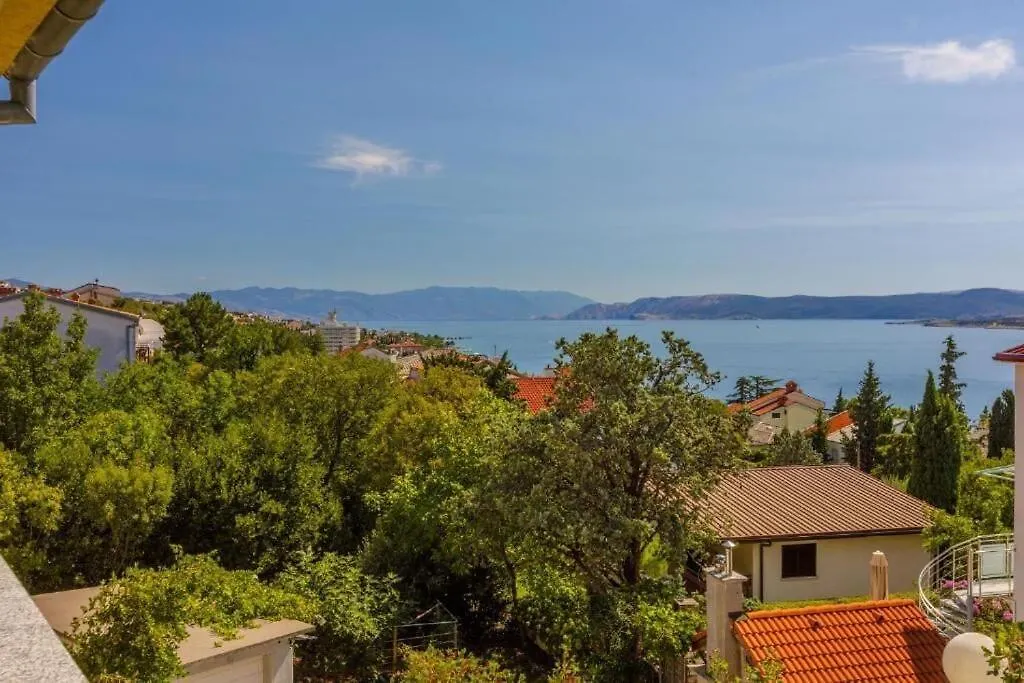 Apartments Pirin Dramalj