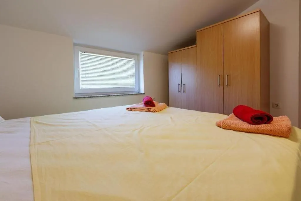 Apartments Pirin Dramalj Croatia