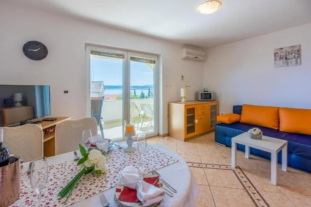 Apartments Pirin Dramalj 0*,  Croatia