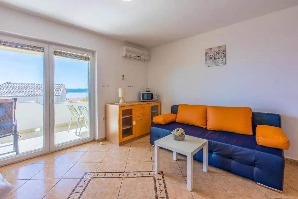 Apartments Pirin Dramalj
