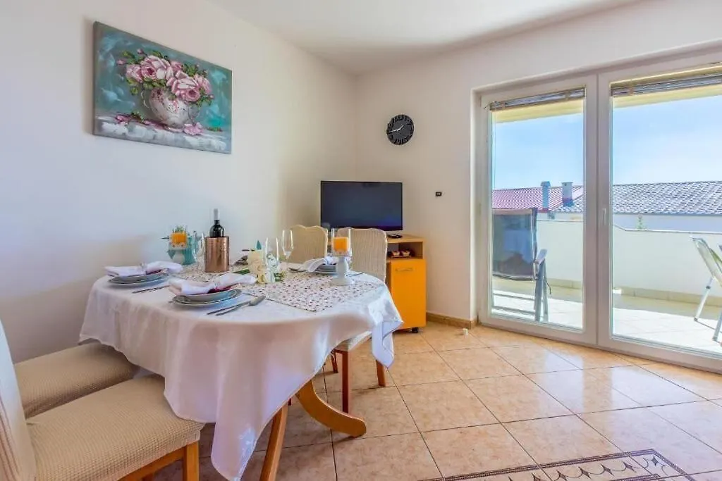Apartments Pirin Dramalj Croatia